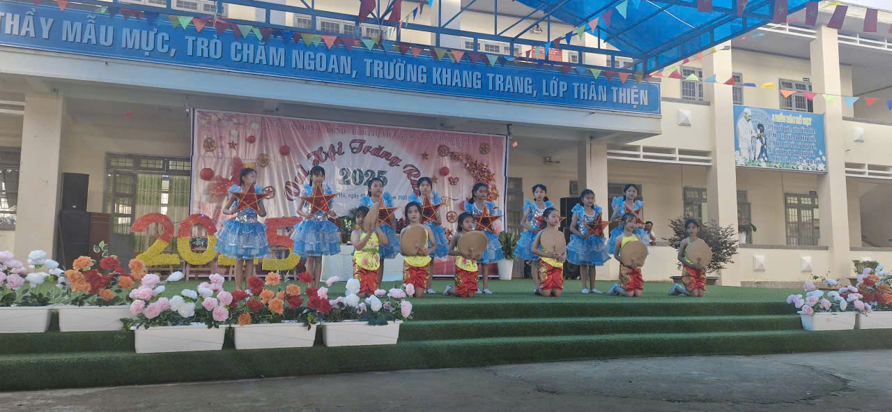 Vui hội trăng rằm 2025 - Trường TH Lán Tranh II, Xã Tân Hà Lâm Hà, Tỉnh Lâm Đồng